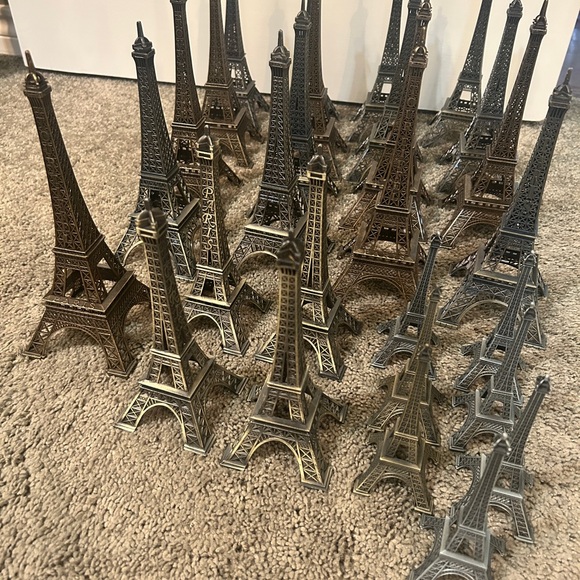 28 Eiffel Towers various sizes - Picture 3 of 8